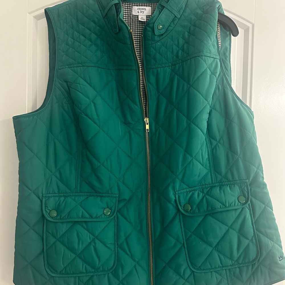 Crown & Ivy Emerald Quilted Vest